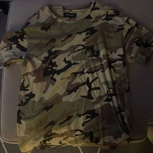 Perfect condition. Worn once or twice. No flaws or blemishes.